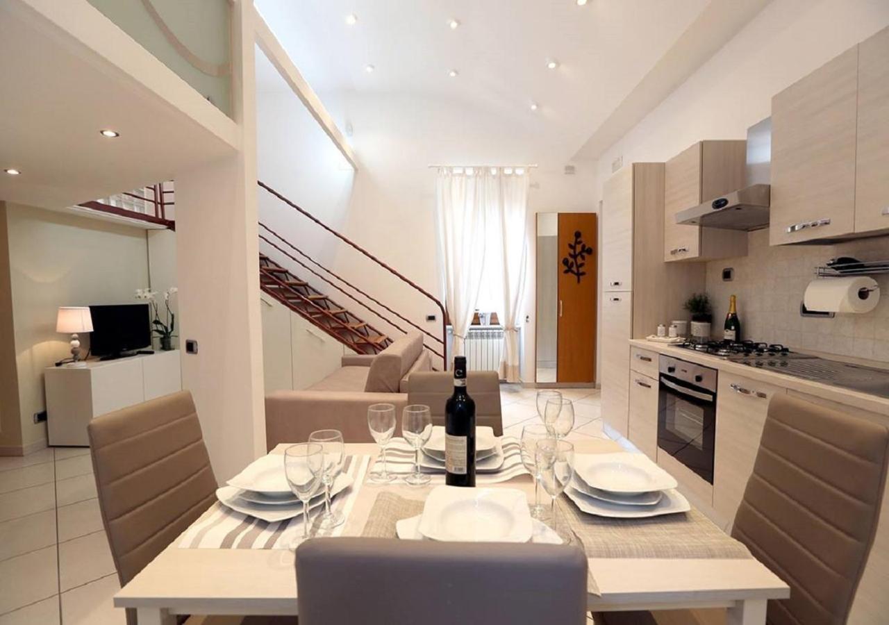 Maison Mele Luxury Apartment Napoli Bagian luar foto